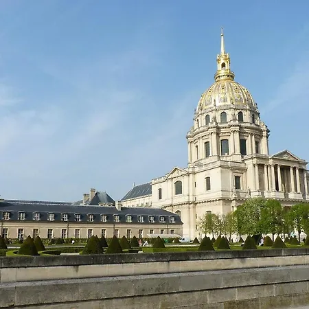 Apartment Ecole Militaire Paris